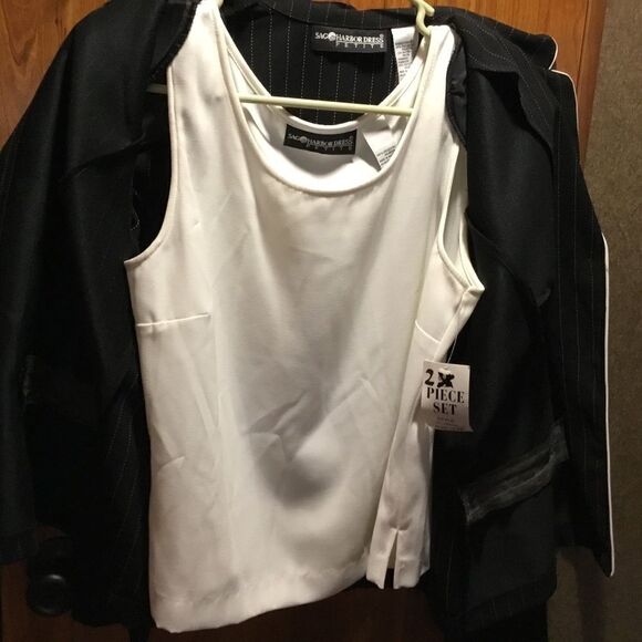 NWT. Sag Harbor Brand Women’s Size 12P 2 PC Blouse and Jacket Set - Picture 3 of 9